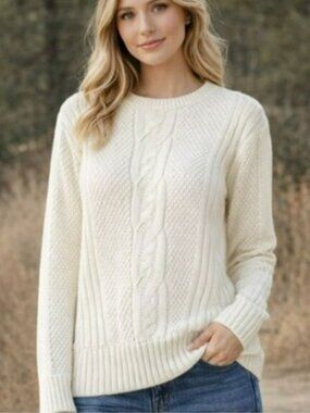 Women's Roxy White Cable Knit Sweater Size XL Rounded Neckline Classic Boho